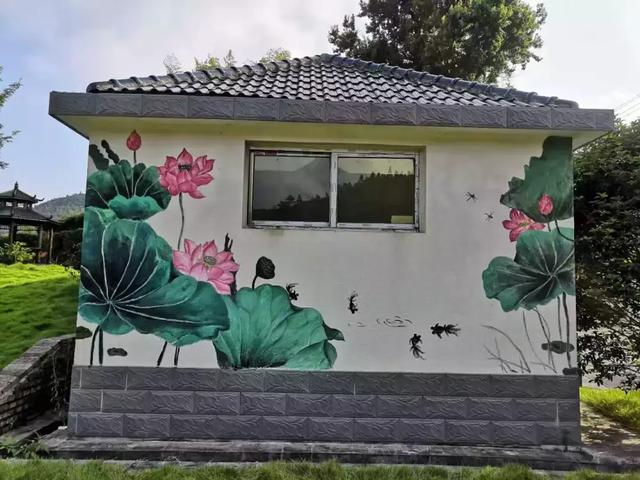 百校千生閩東行丨疊石鄉 百平濃情墻繪“靚”相竹陽，壁畫藝術助力新時代新農村文化建設